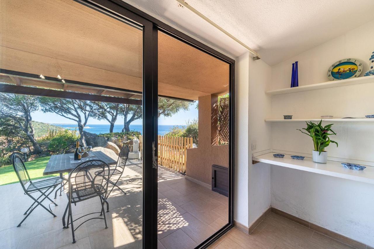 Villa panoramica vicino al mare con polizza booking protection photo