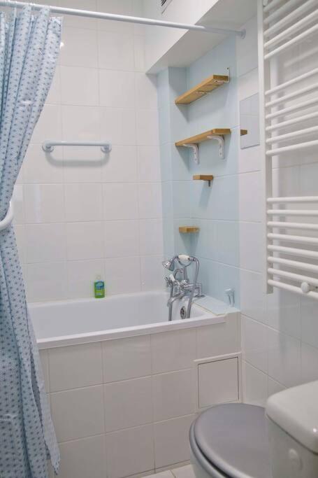 Isaure - Stylish Studio Sorbonne District - 3