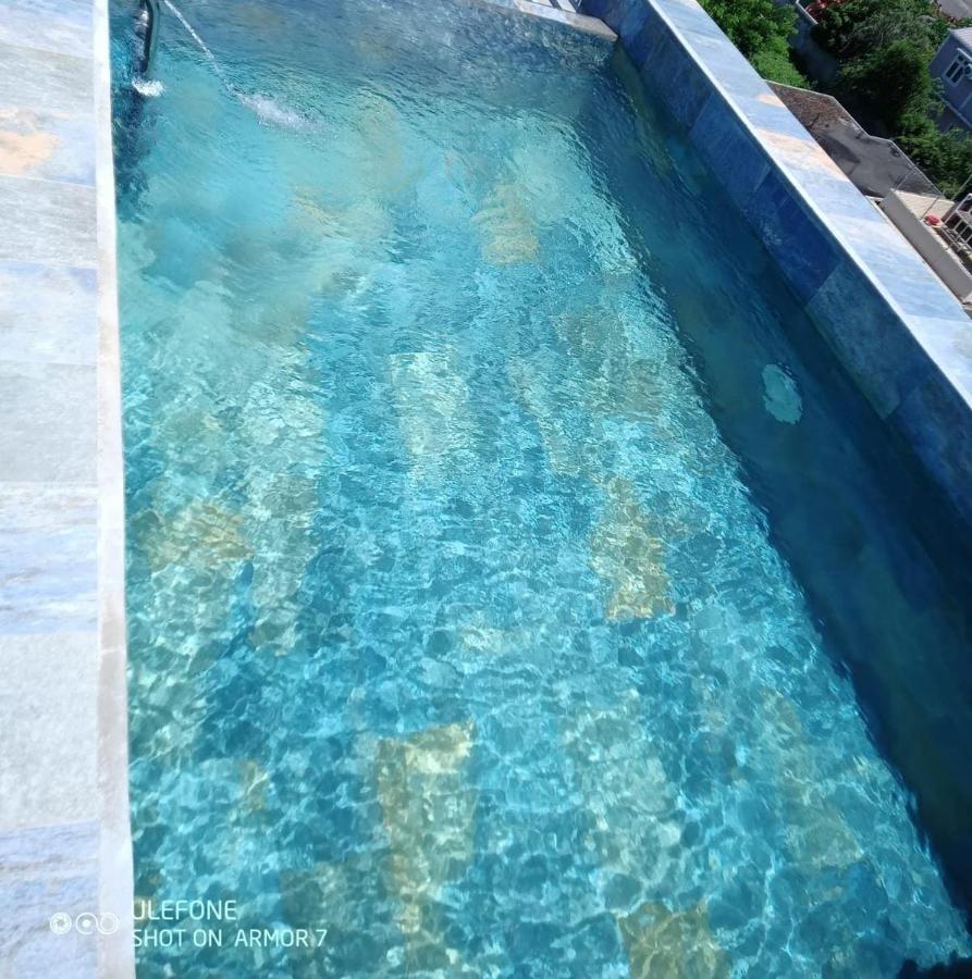 Kensington Square Luxury Apartment - 4