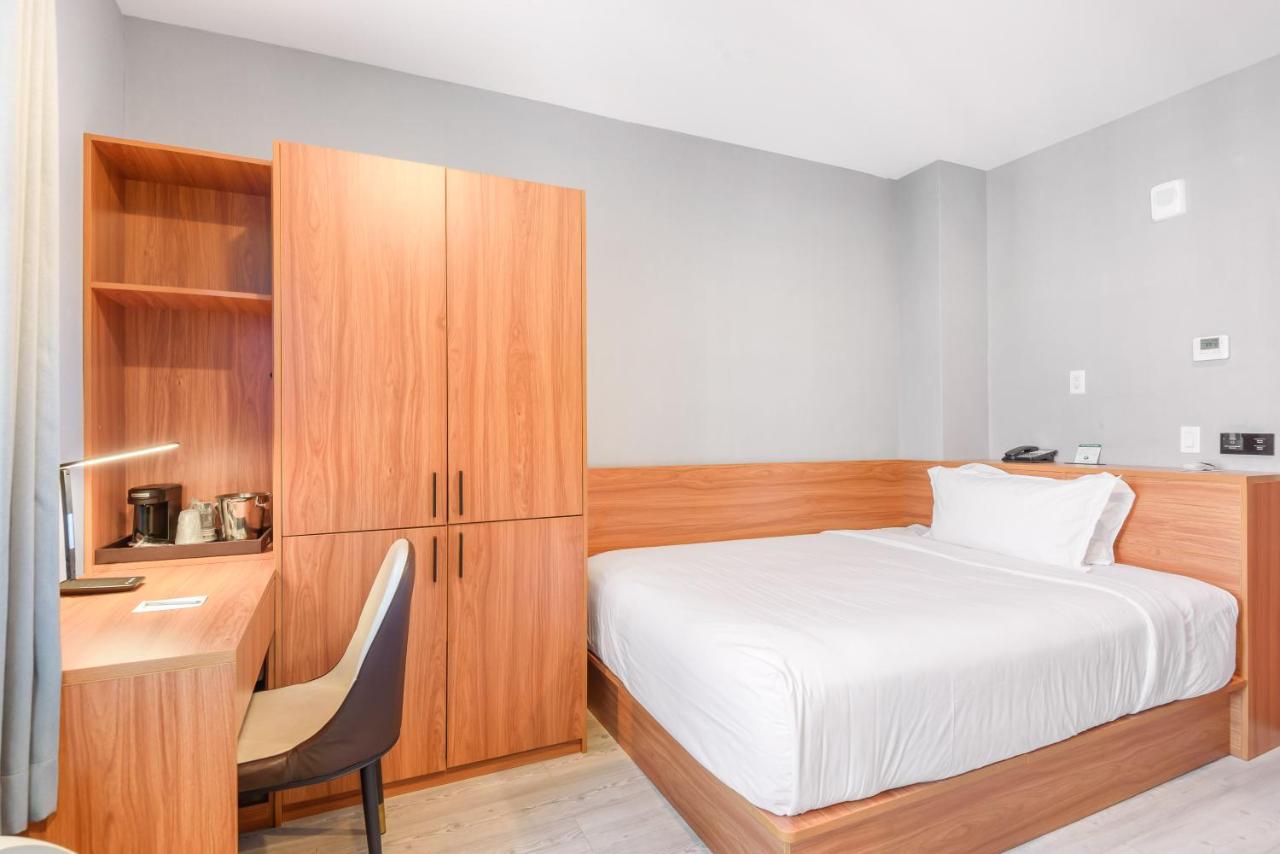 Liberty View Brooklyn Hotel — photo 10