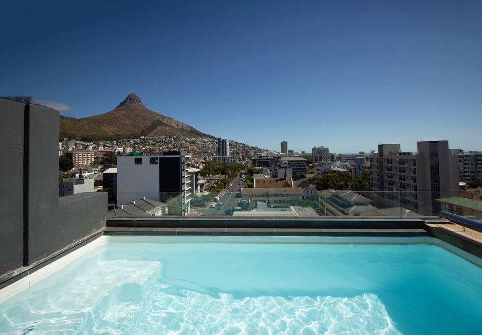 Serenity on Main - 4