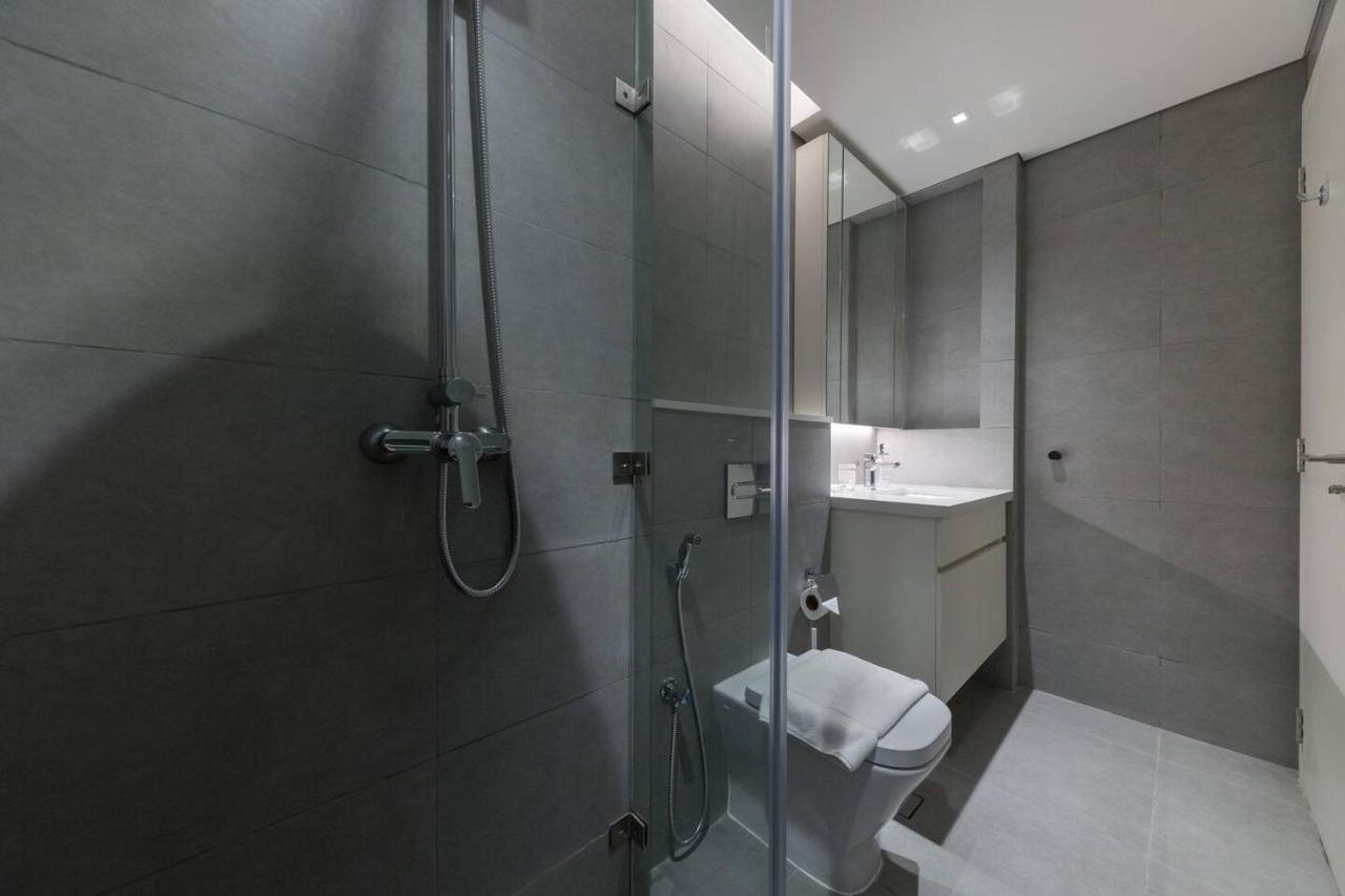 Ahad Residences Studio- 15mins walk to Dubai Mall - 3