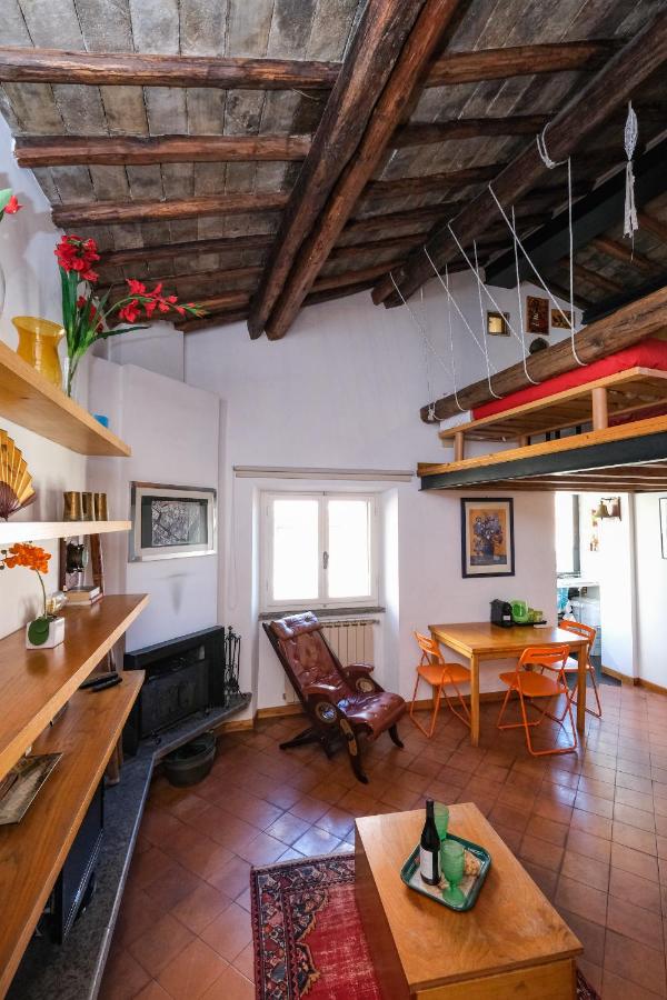 Trastevere Characteristic Roman Home - 4