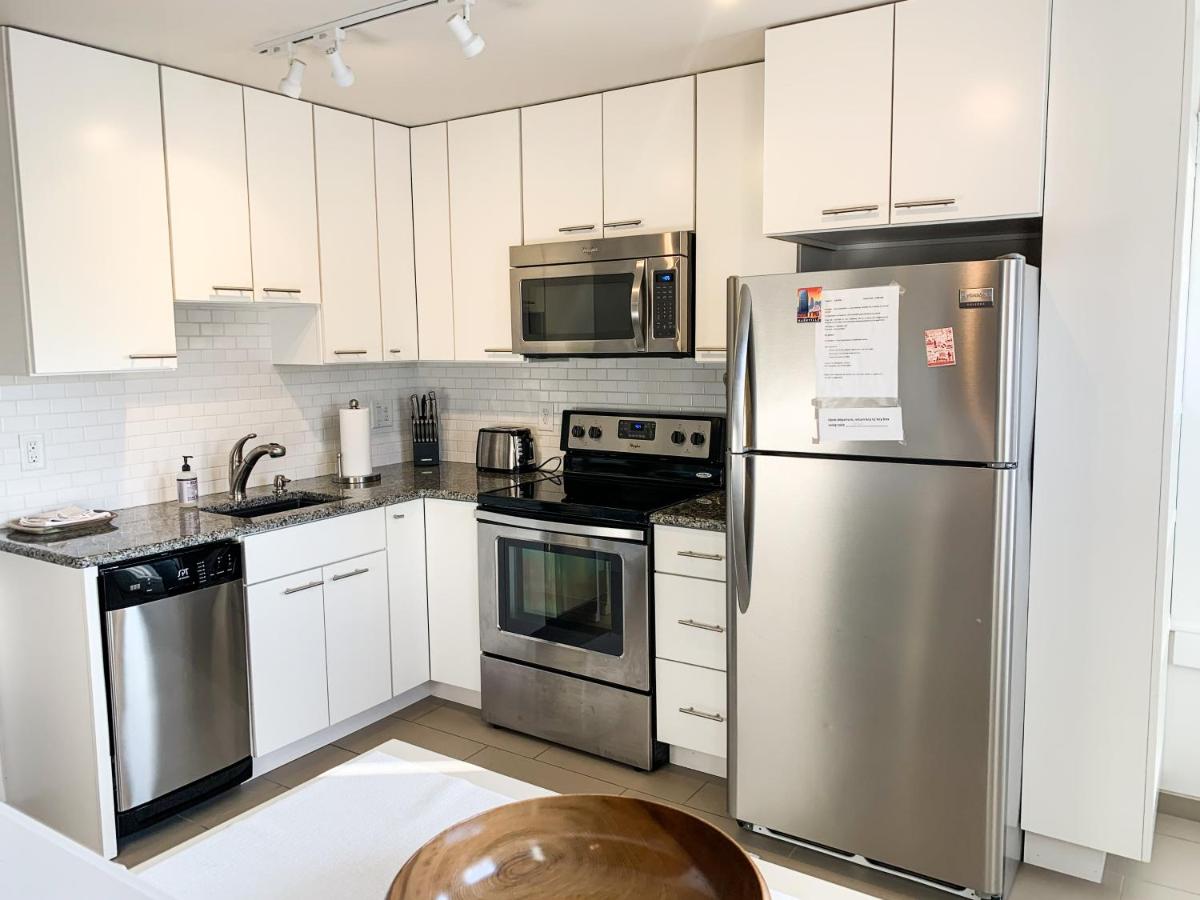 East Nashville upstairs apartment, one queen BR, 2 twin BR,1bath in Five Points, close to downtown - 4