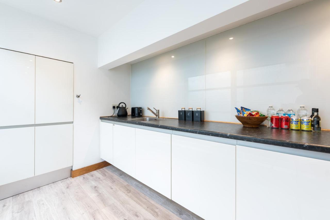 Luxury 2 Bedroom Flat in Bell Street - 2