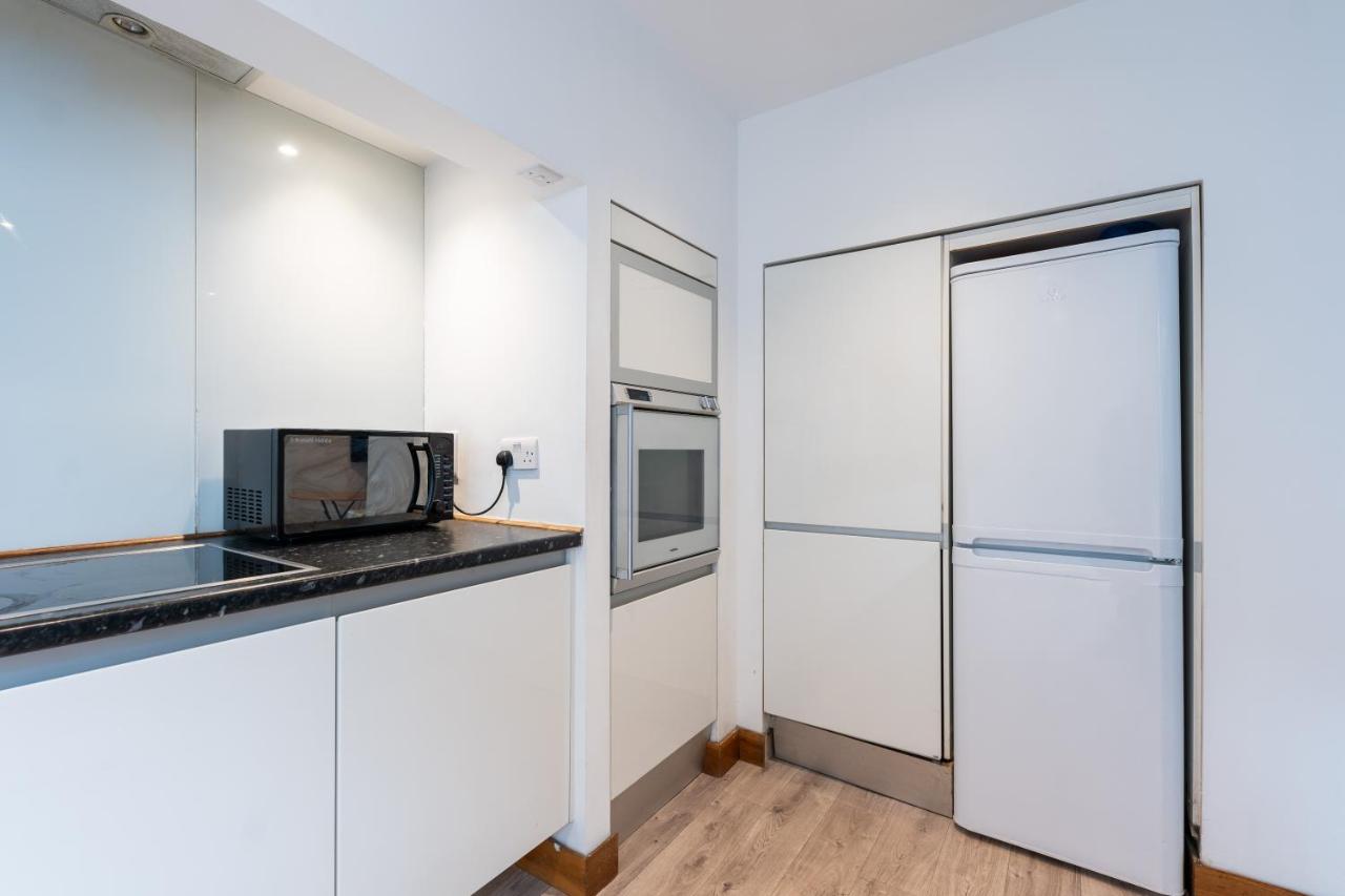 Luxury 2 Bedroom Flat in Bell Street - 5