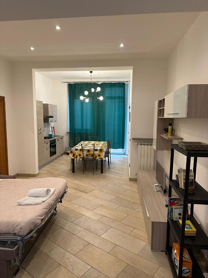 Amalia Apartment Via La Farina - 4