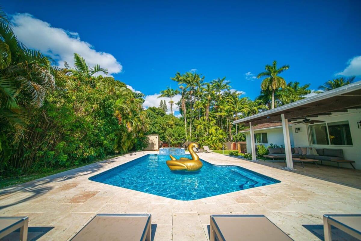Luxury 7BR Villa Vizcaya Pool Sauna Gym Golf - 2