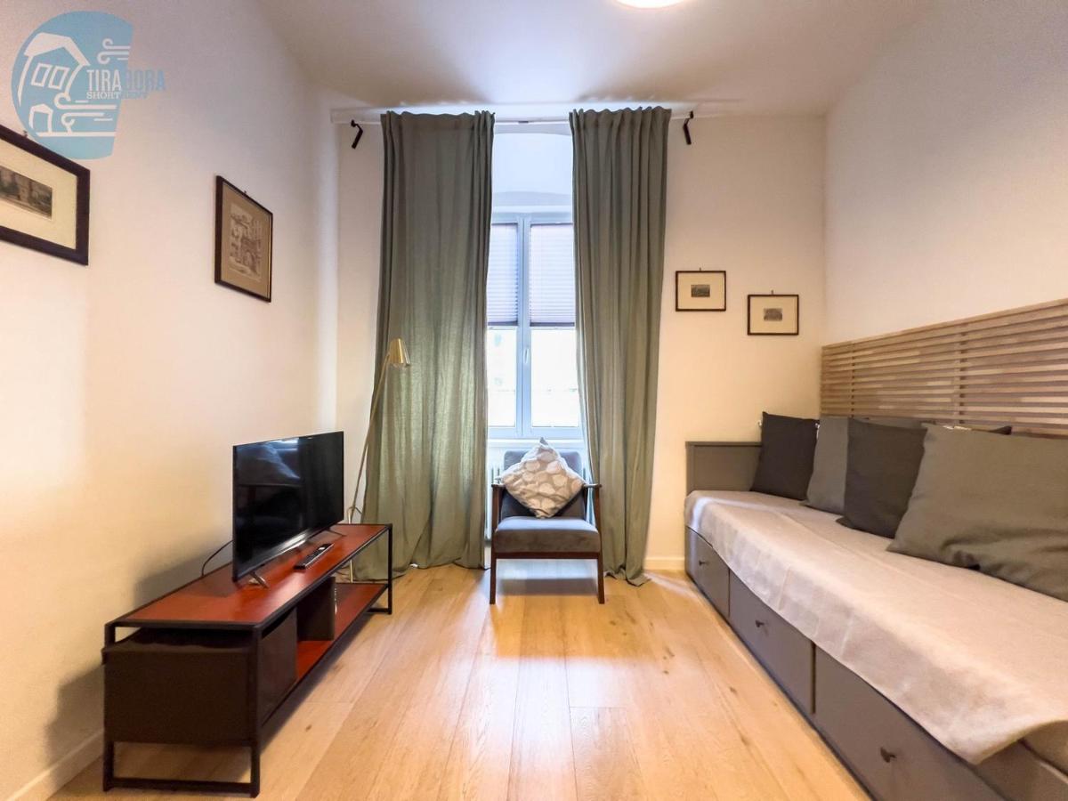 Imbriani 4S Tirabora Short Rent - 2