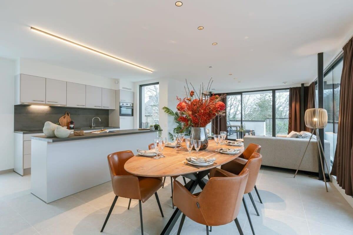 Apartment with two large terraces photo