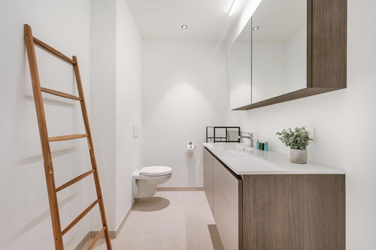 Apartment with two large terraces photo