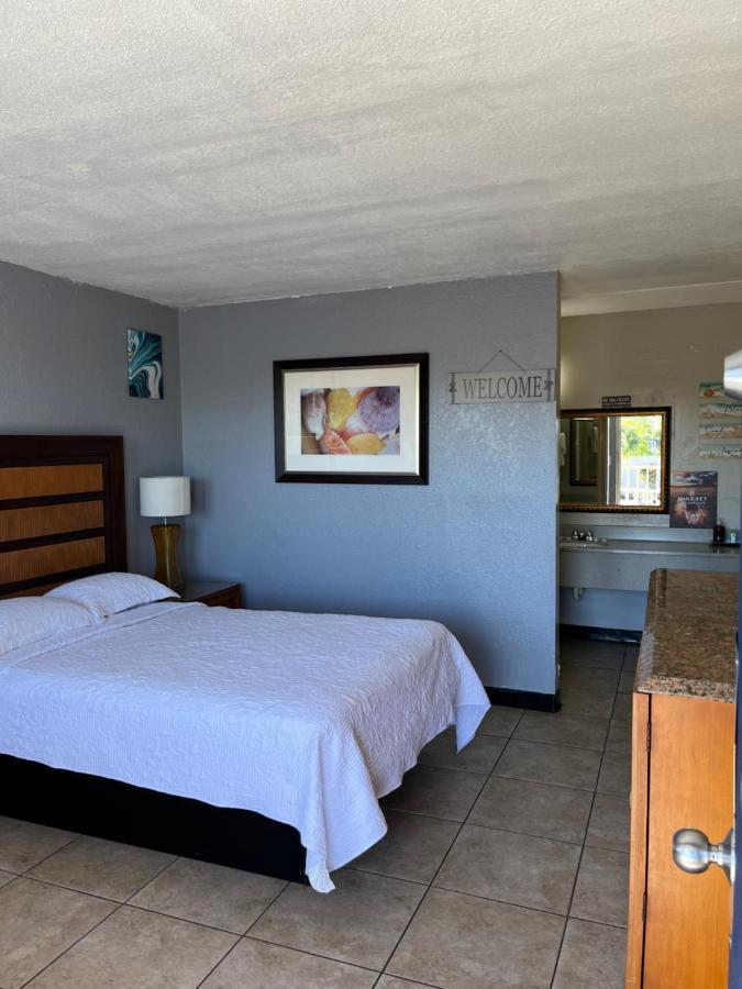 Budget Inn — photo 17