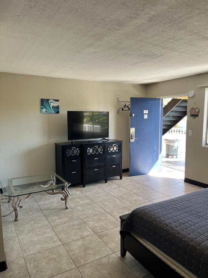 Budget Inn — photo 22