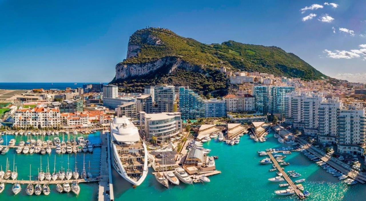Urban Oasis at Luxurious Ocean Village