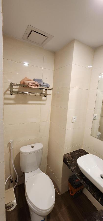 Nagoya Thamrin City Apartment High Floor - 4
