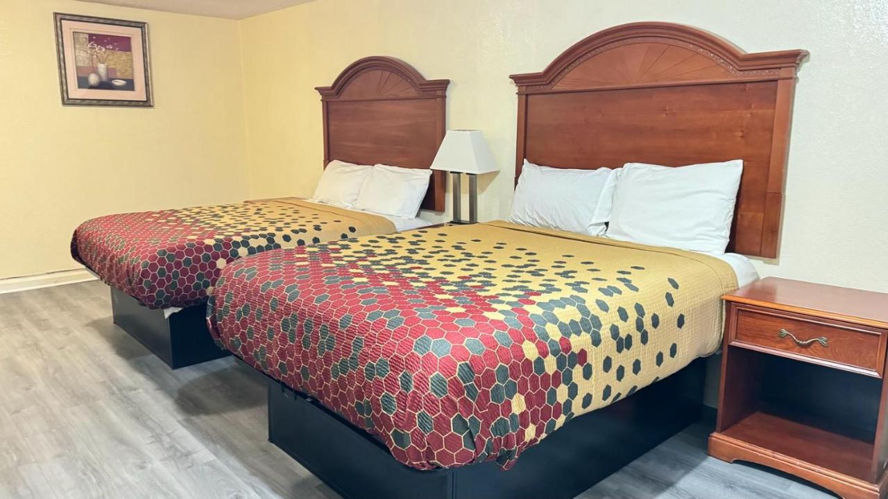 Budget Inn Express — photo 21