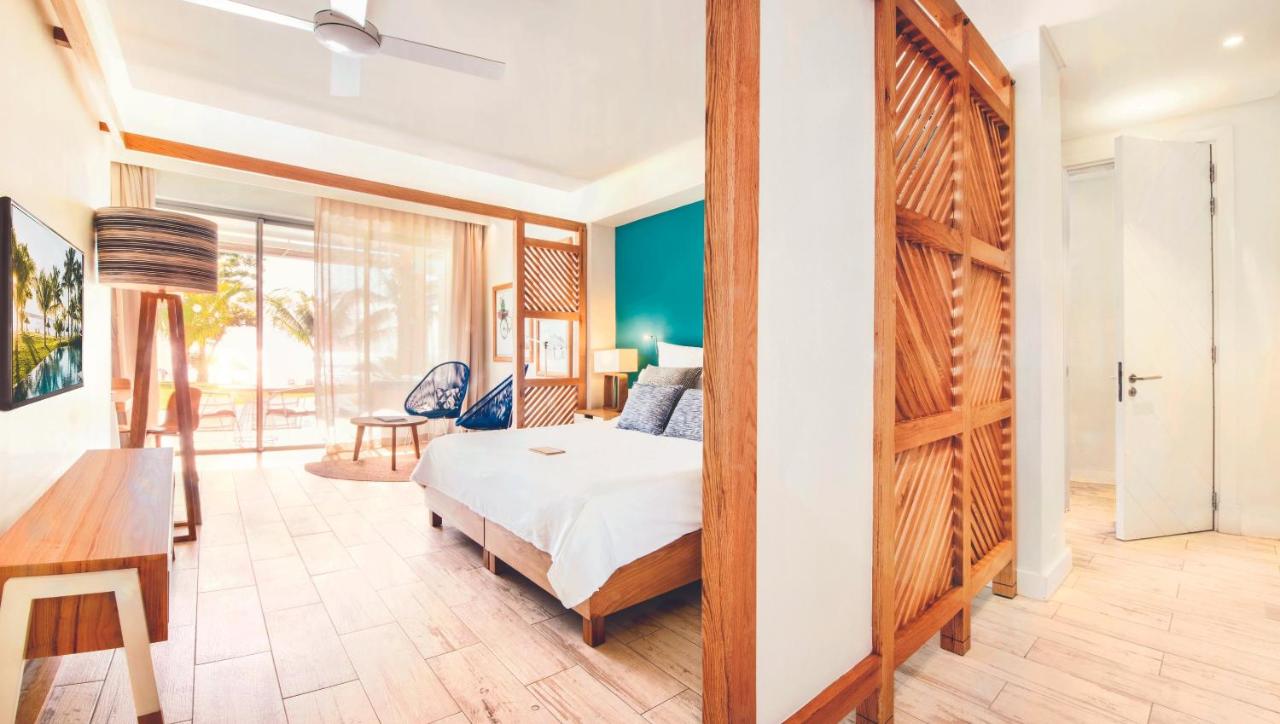 Victoria Beachcomber Resort & Spa - 2