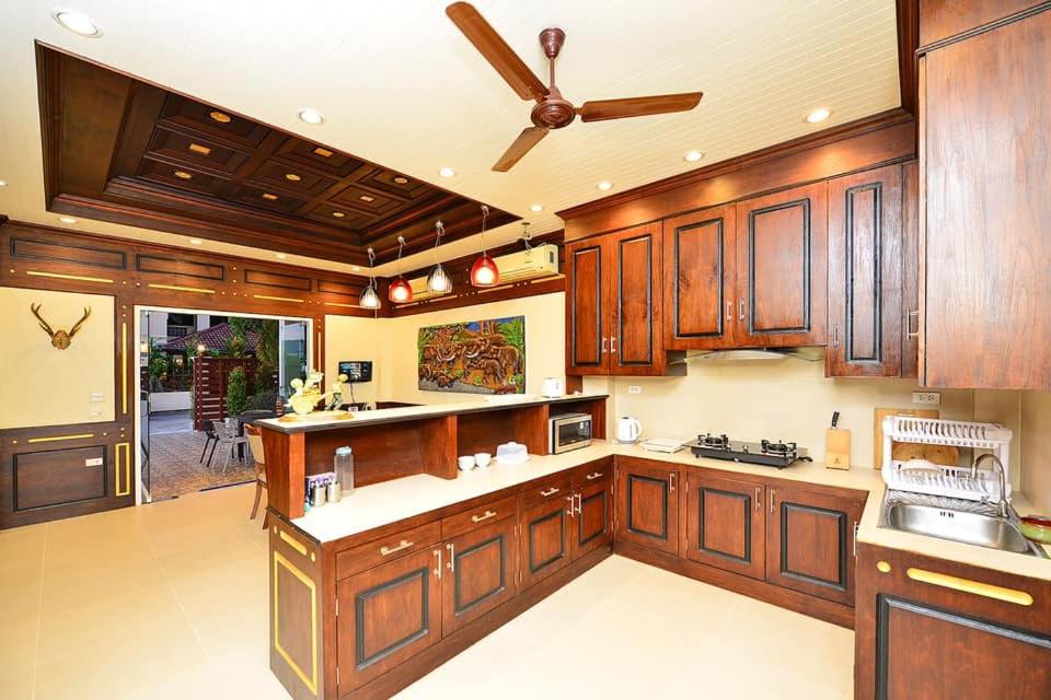 Group Getaway Patong House - 5