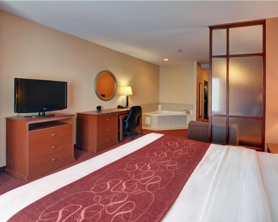 Quality Suites Near Cedar Creek Lake — photo 12