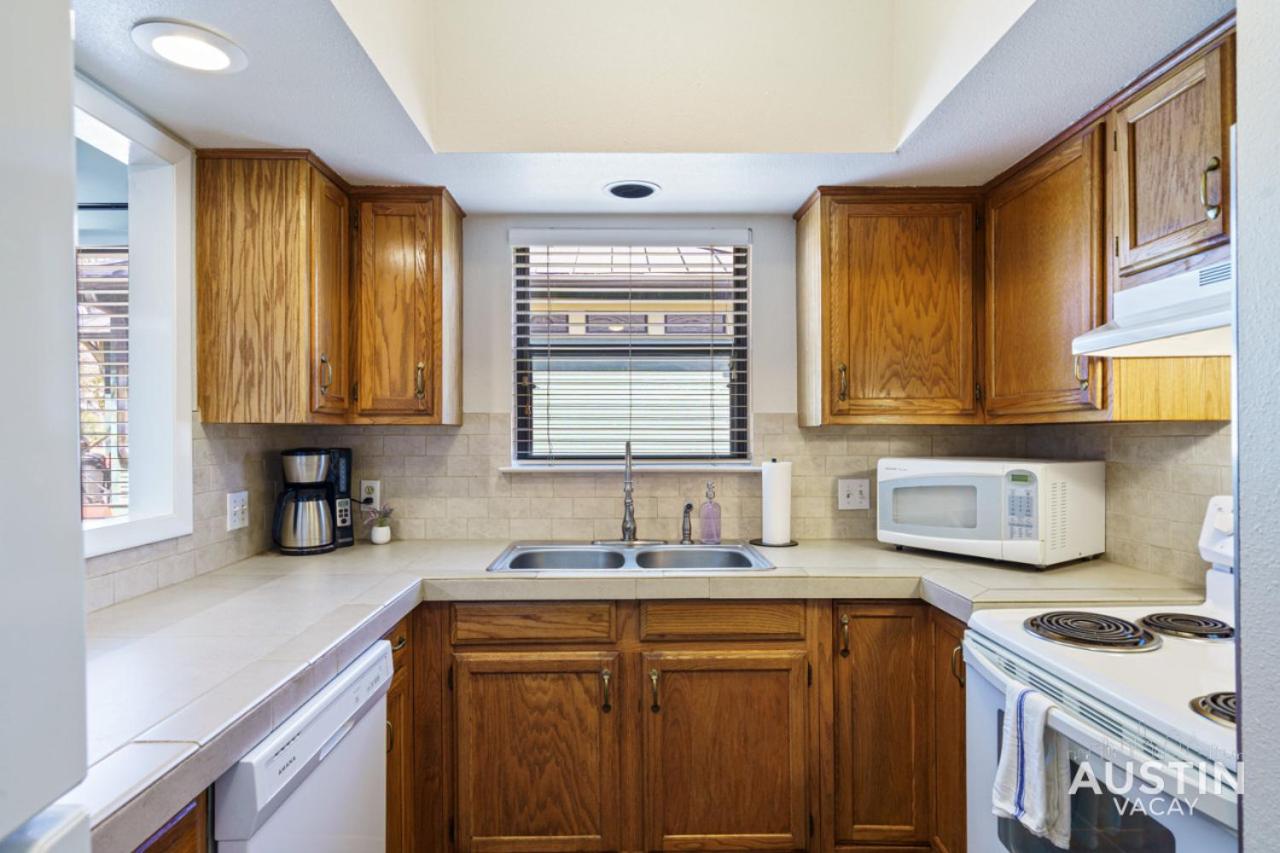 Modern Haven with King Suite and Impeccable Location - 5