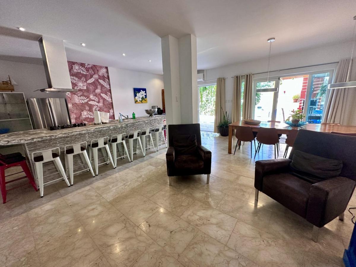 Villa and Pool walk to Palm Beach ideal for GROUPS - 5