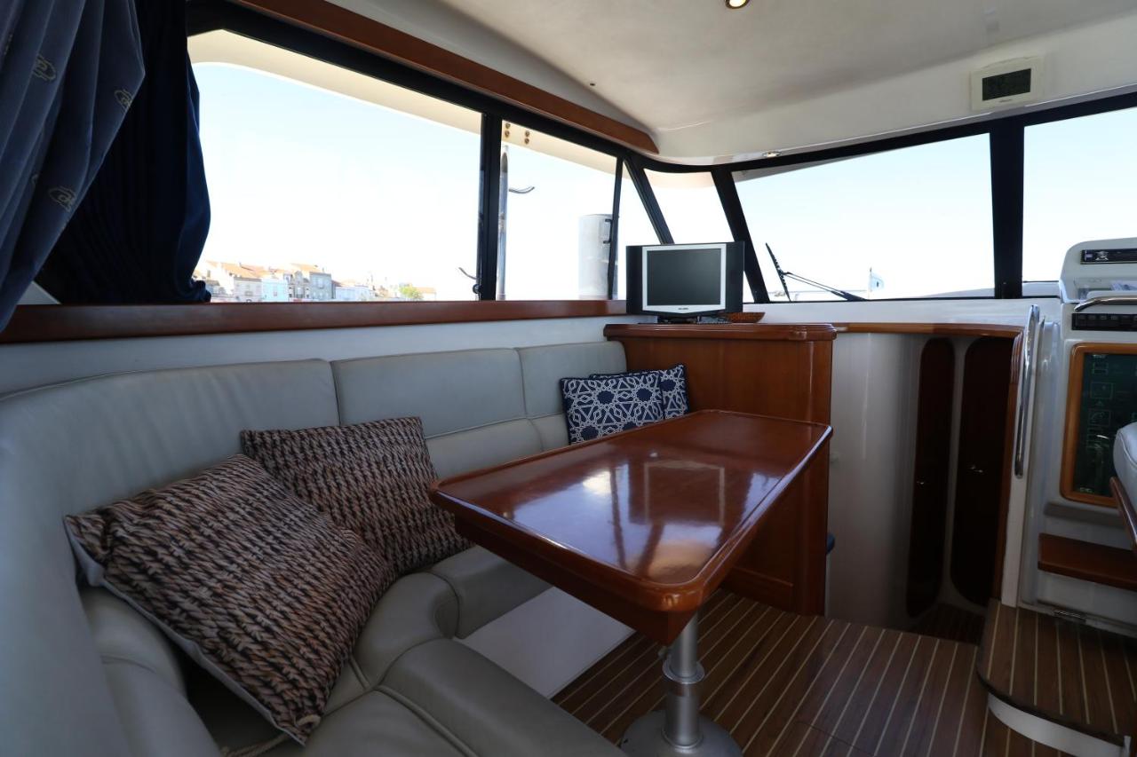 Private yacht, we love our guests - 5