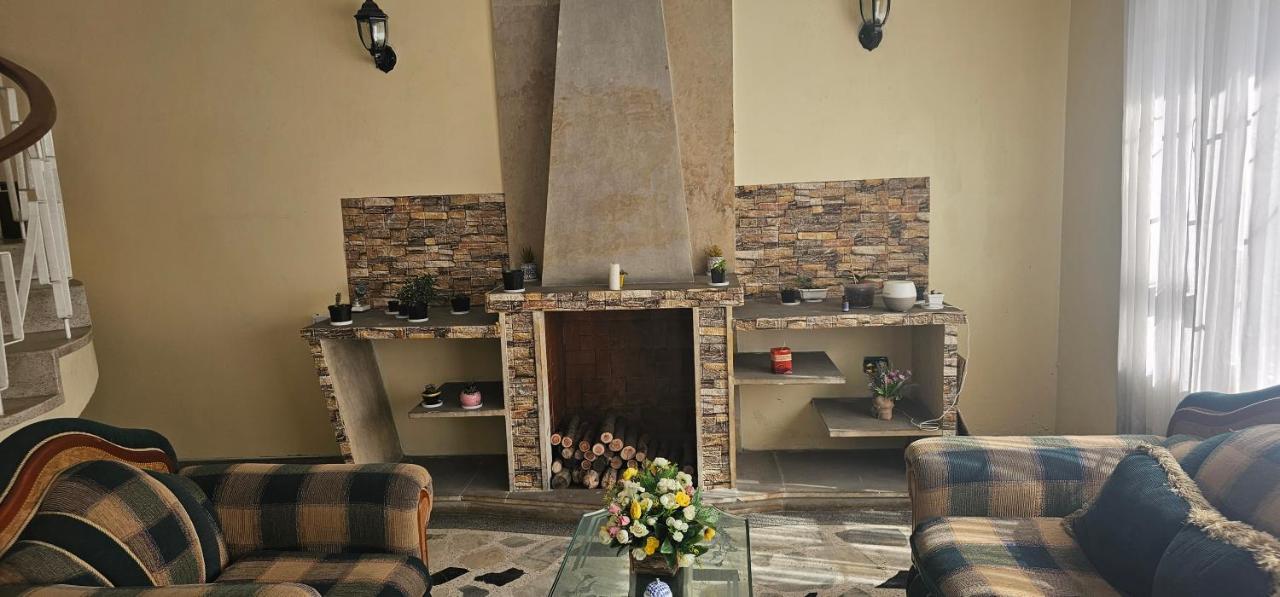 Colisseum Roma House - Turin- Campin Movistar Embajada cubo colsubsidio - 5