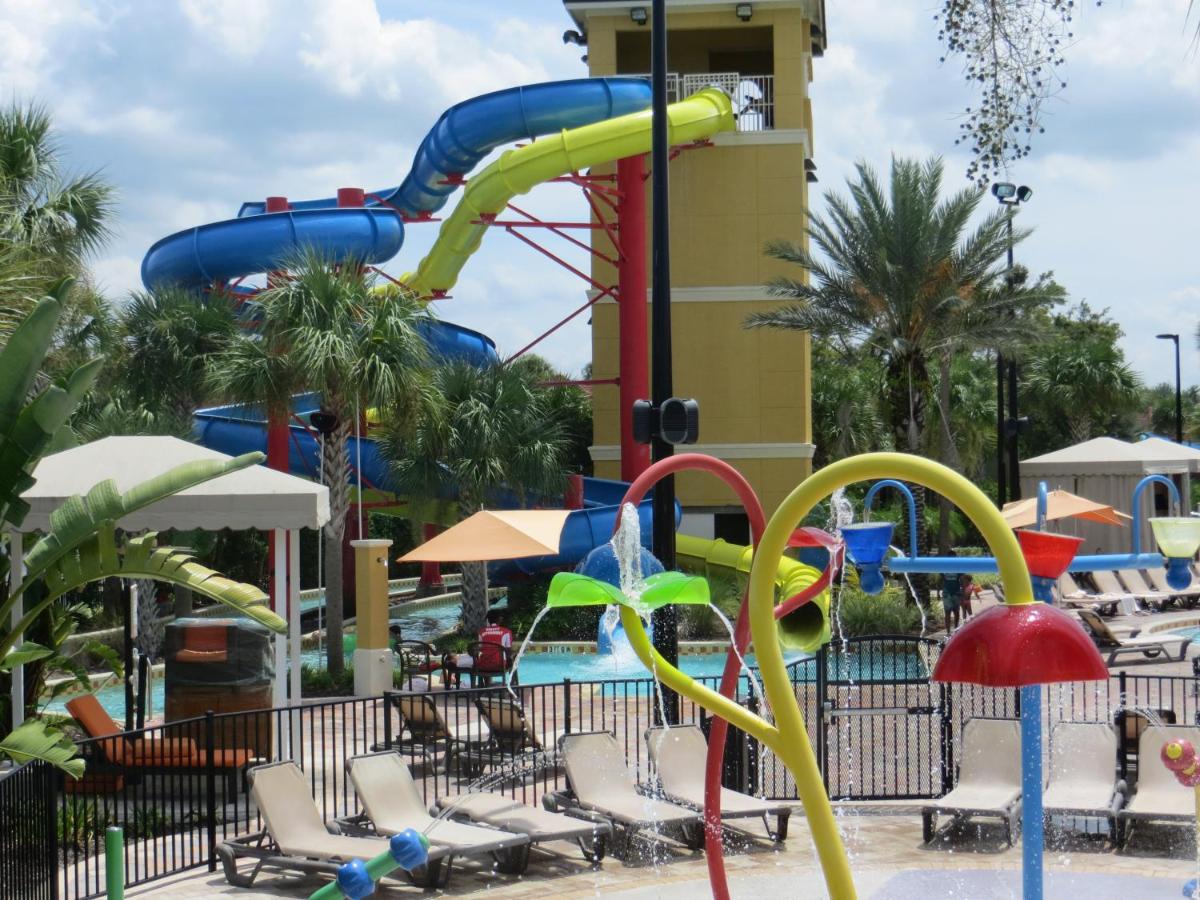 Water park: FantasyWorld Resort