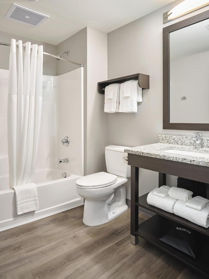 stayAPT Suites Pensacola-UWF/Florida Hospital Area — photo 11
