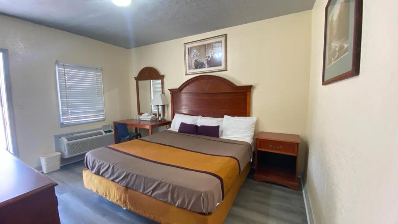 Budget Inn Express — photo 24