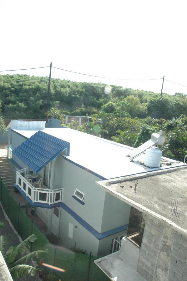 Captains Quarters Poolside Villa - 3