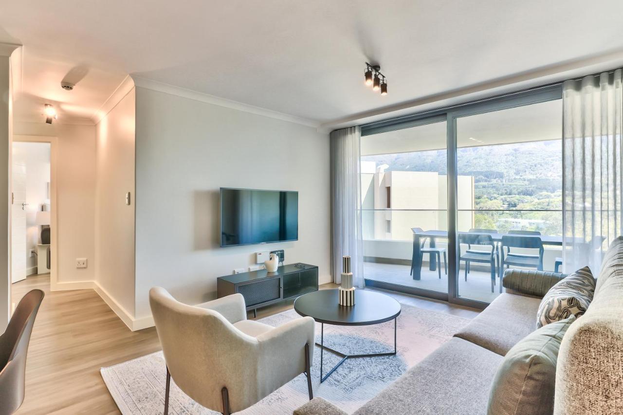 Newlands Peak Luxury Apartment Unit 636 - 4