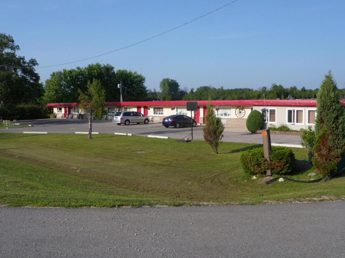 Silver Birch Motel — photo 17