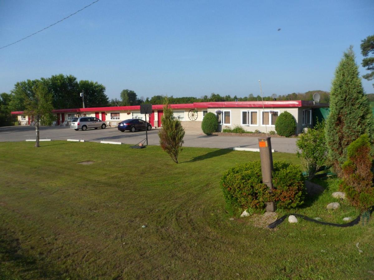 Silver Birch Motel — photo 18