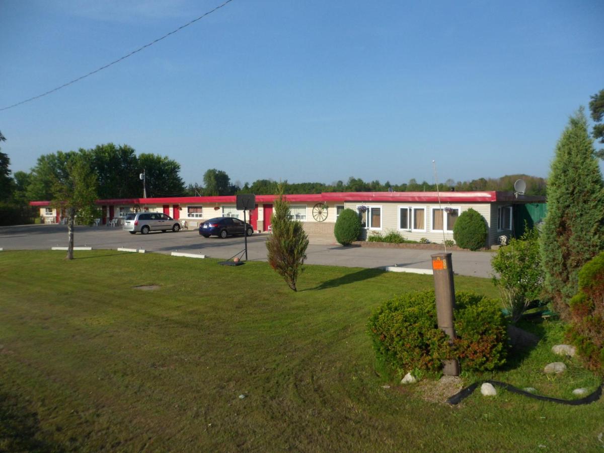 Silver Birch Motel — photo 19