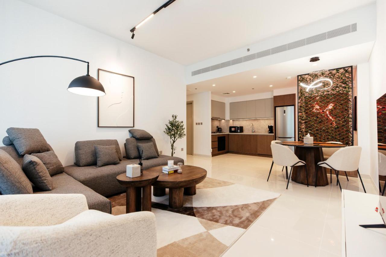 Luxurious Waterfront 1BR with Stunning Sea Views - 15AB02 - 5