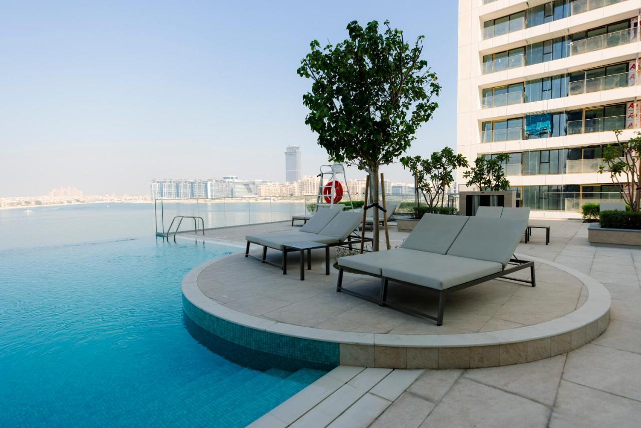 Luxurious Waterfront 1BR with Stunning Sea Views - 15AB02 - 4