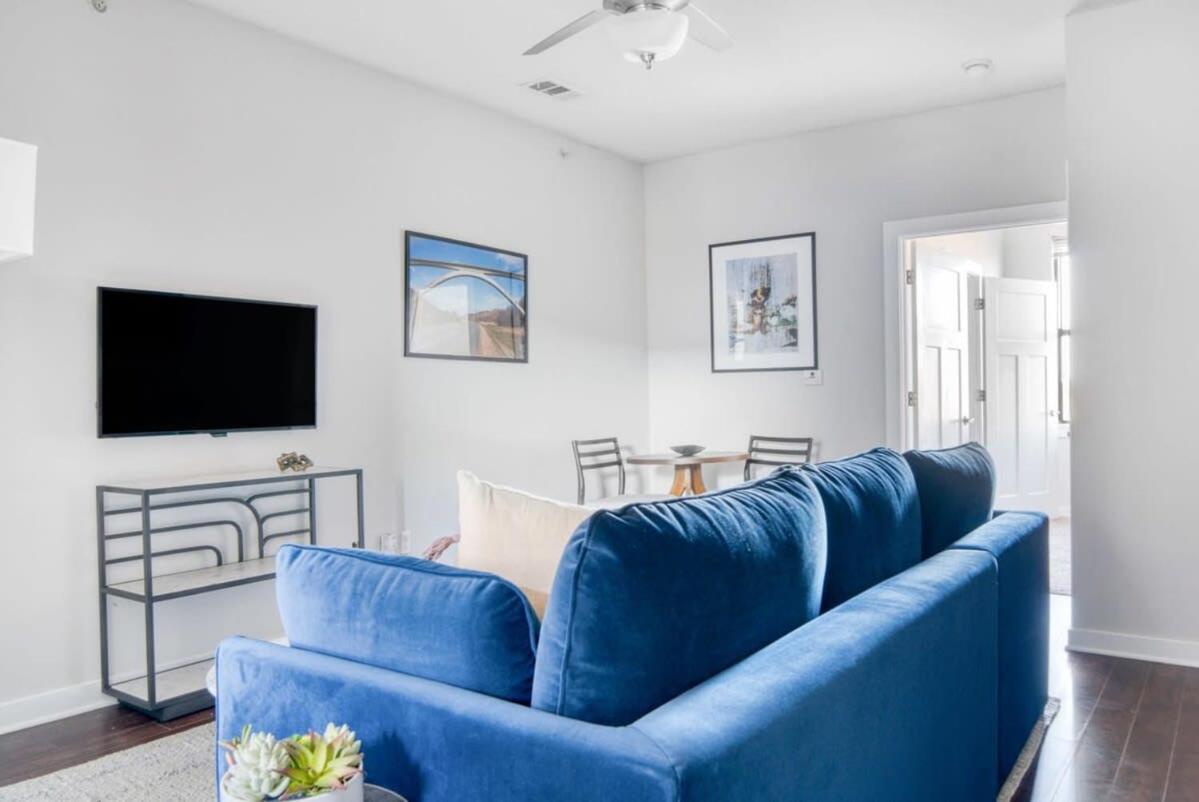 CozySuites Music Row Charming 1BR free parking! 04 - 2
