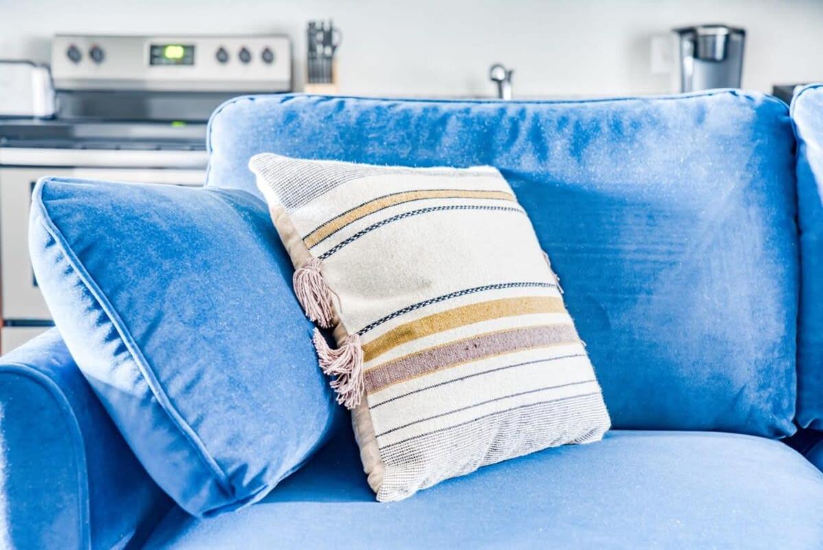 CozySuites Music Row Charming 1BR free parking! 04 - 3