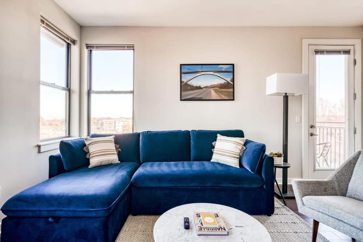 CozySuites Music Row Spacious 2BR w free parking31