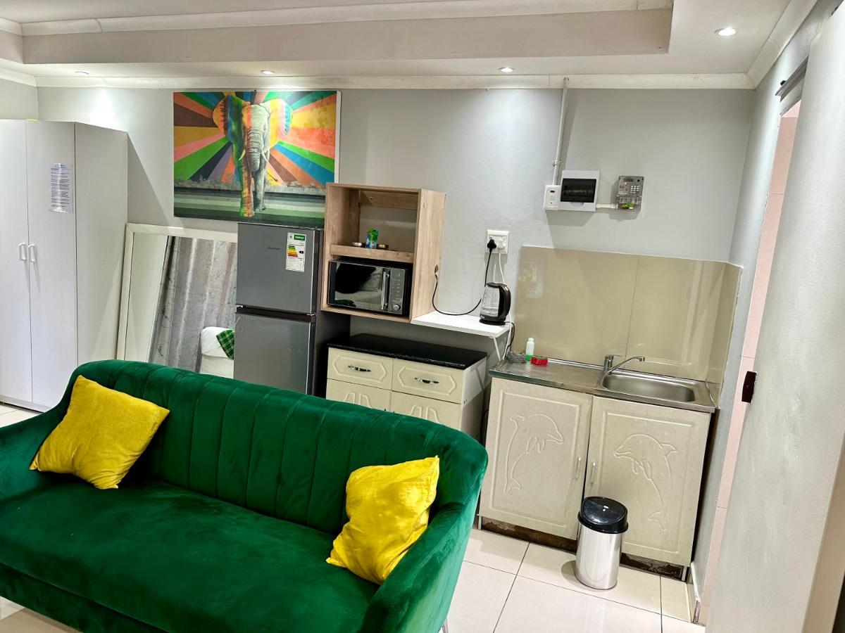 Mowetu Guest House - 2