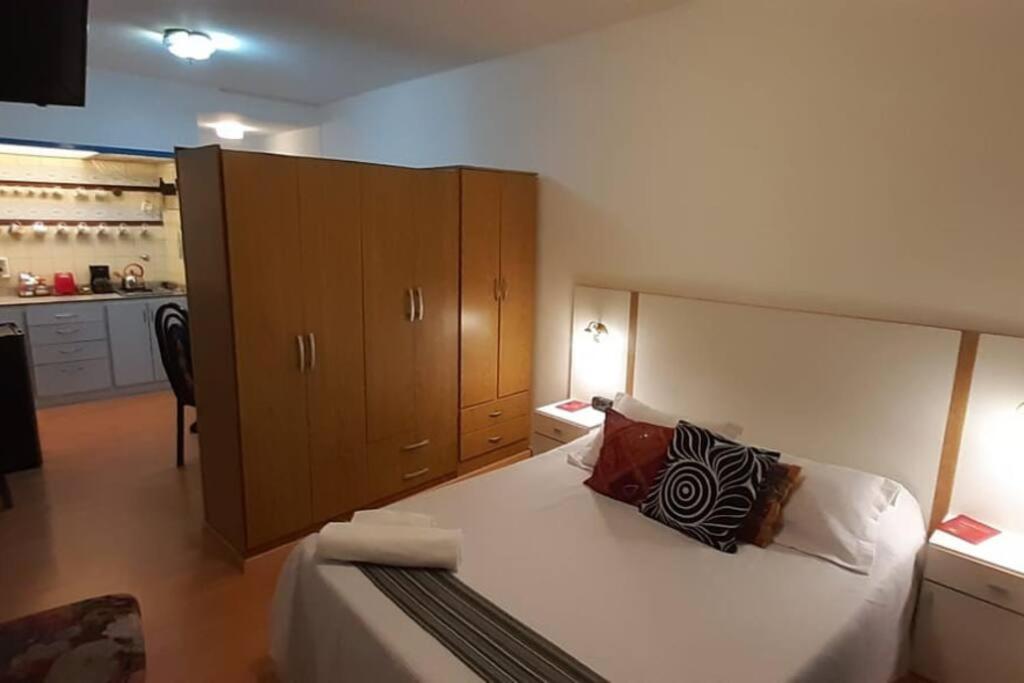 excelente departamento, acogedor y muy silencioso