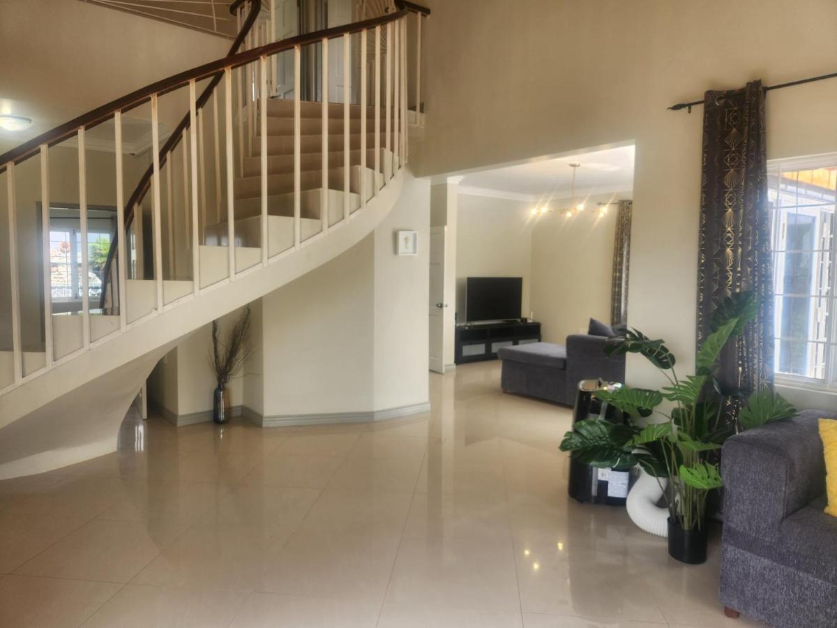 Beautiful Battersea Lodge - 5