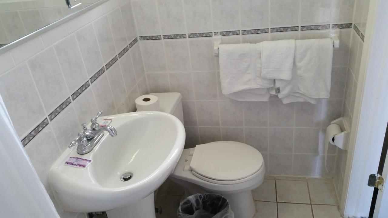 Budget Motor Inn — photo 14