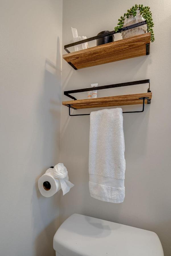 Berry Hill Urban Oasis - by 12 South & Vanderbilt - 3