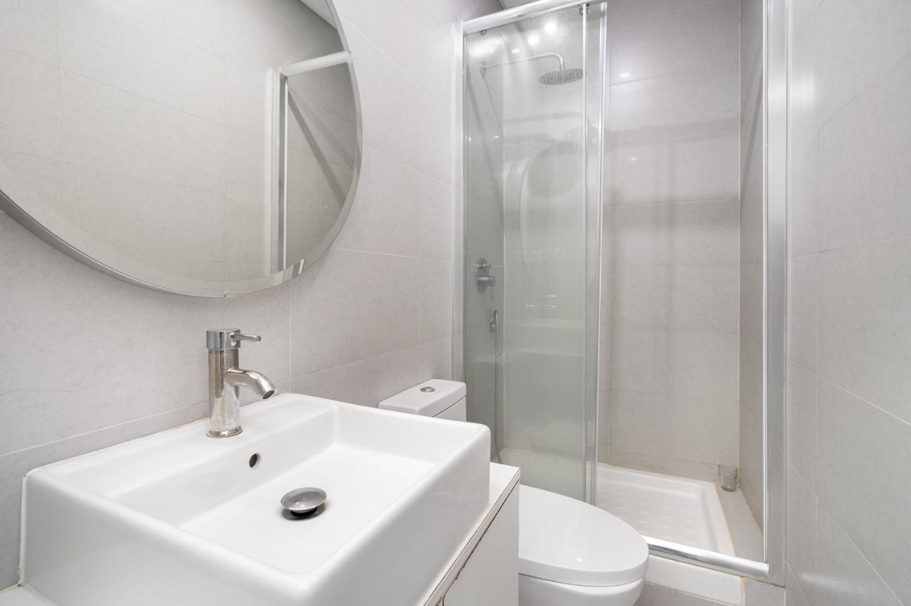 WHome City Oasis Extravaganza: Lisbon's Supreme Retreat - 5