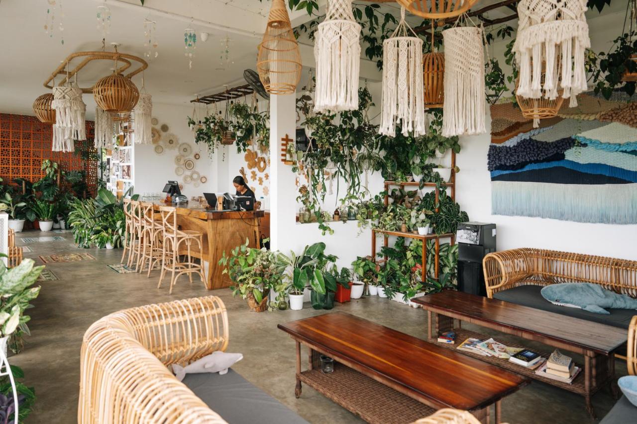 Mambo Hill Resort - 5