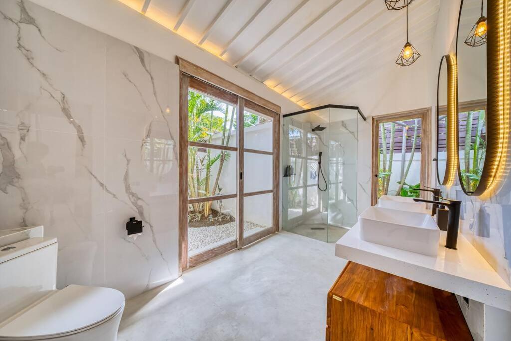 Beautiful villa Yang Tao in the heart of Seminyak with private staff - 3