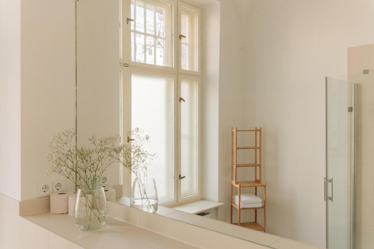 Frankfurter Allee Apartments by Sabine - 3