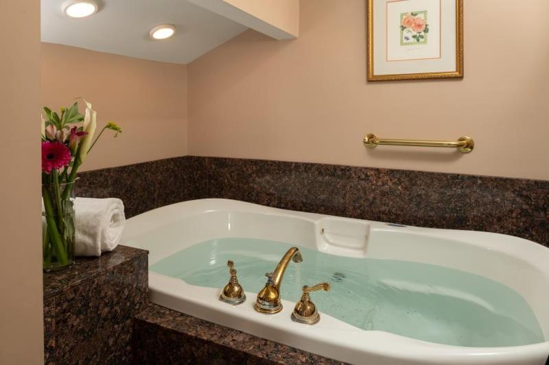 Albemarle Inn - Asheville — photo 10